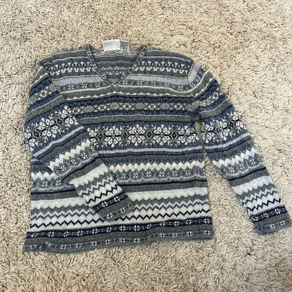 Cute vintage blue knit sweater